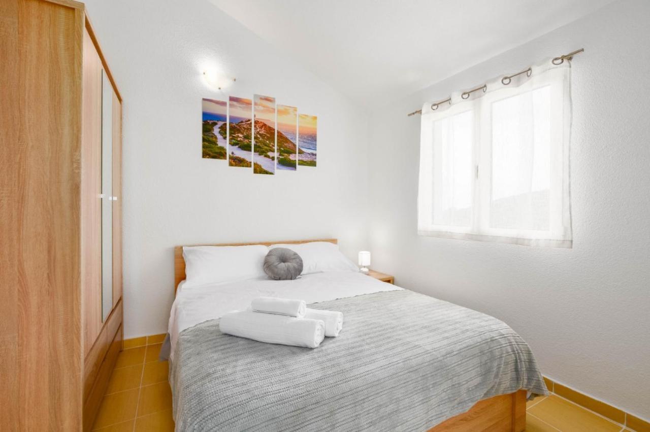 Holiday Home Drvenik مالي درفينيك المظهر الخارجي الصورة